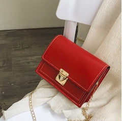 Women’s Messenger Chain Bag – Small Square Shoulder Bag for a Modern Style