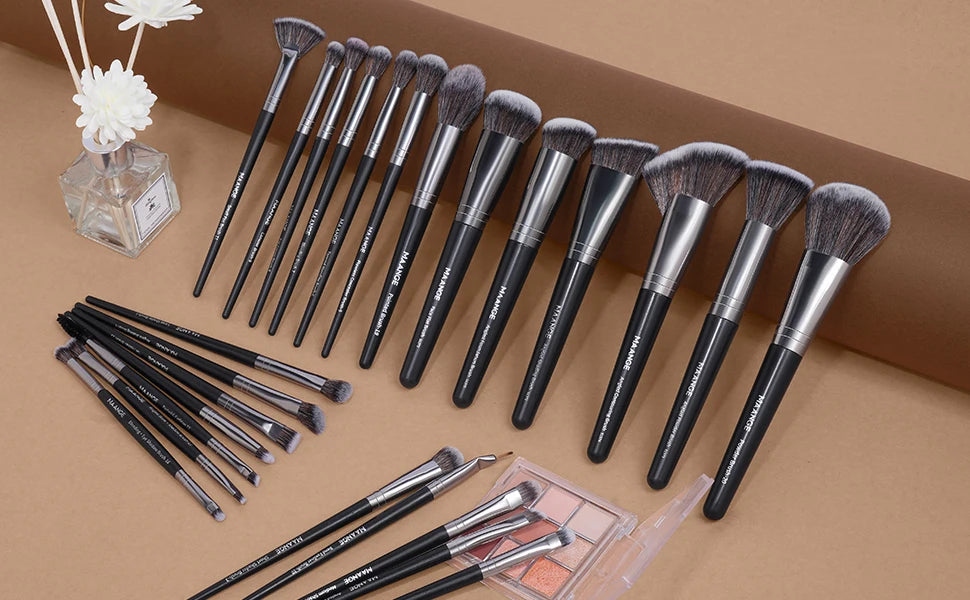 MAANGE 25-Piece Professional Makeup Brush Set – Face & Eye Beauty Kit