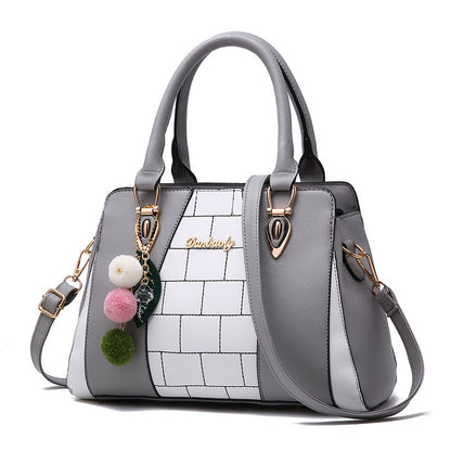 Elegant Women’s Shoulder Handbag – Timeless Style for Casual & Formal Looks